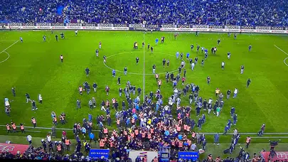 Dünya Trabzonspor Fenerbahçe maçındaki görüntüleri konuştu.