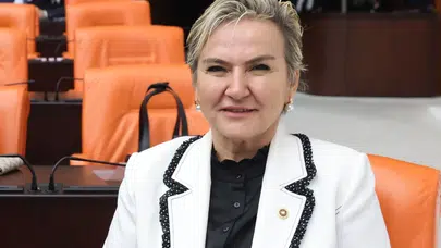 CHP'li Nimet Özdemir cezaevinde bulunan anneler ve çocuklarını sordu