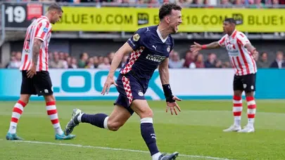 PSV Eindhoven Hollanda Şampiyonu! Sparta Rotterdam'ı 3-1 Mağlup Etti