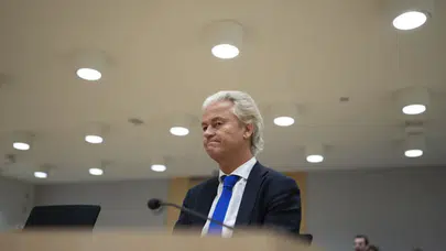 Hollanda'da hükümet krizi yaşanıyor