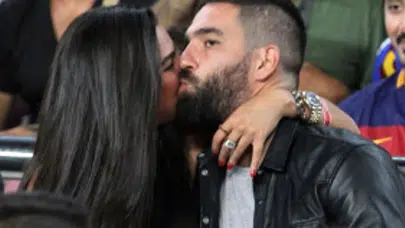 Arda Turan dudak dudağa