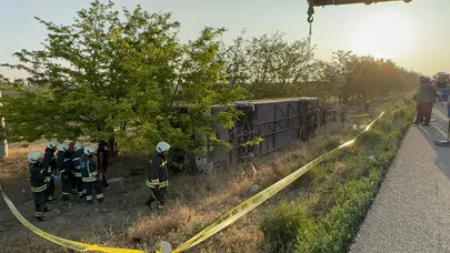 Konya'da yolcu otobüsü devrildi: 1 ölü, 26 yaralı