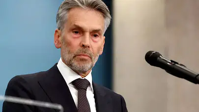 Hollanda Başbakanı Dick Schoof istifa etti