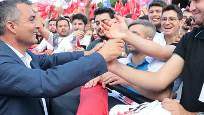 MANAVGAT BELEDİYE BAŞKANI KARA ANTALYA MİTİNG MESAJI: "UMUDU BÜYÜTEN MİLYONLARIZ"