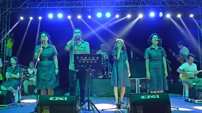 Grup Yorum üyeleri İzmir'de gözaltına alındı