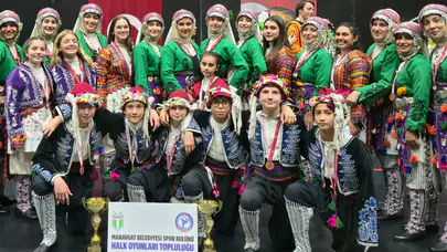ANTALYA MANAVGAT BELEDİYESİ SPOR KULÜBÜ HALK OYUNLARI TOPLULUĞU’NDAN ÇİFTE ŞAMPİYONLUK