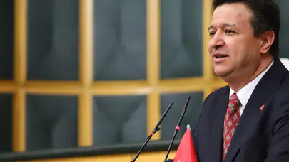 SAADET PARTİLİ LİDERİ MAHMUT ARIKAN'DAN "BÖCEK BÜYÜKLÜĞÜNDEKİ SİHA ORDULARI" UYARISI