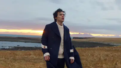 Harry Styles 'Sign Of The Times' Şarkısının Klip Çekimlerinde Görüntülendi!