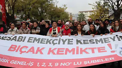 İzmir Büyükşehir Belediyesi'nde işçiler grevde: Anlaşmaya varılacak mı?