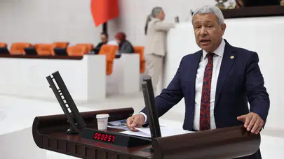 CHP'li Sümer, bayramda otoyollara yerleştirilen radar uygulaması eleştirilerini Meclis gündemine taşıdı