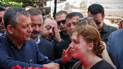 Özgür Özel: Canımız Ferdimizi son yolculuğunda yalnız bırakmayan herkese sonsuz teşekkürlerimi sunuyorum