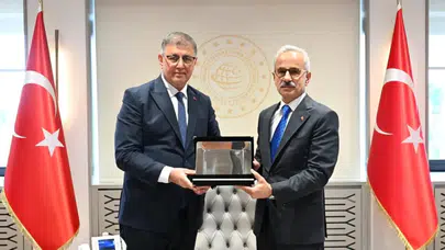 Cemil Tugay, Bakan Uraloğlu'nu ziyaret etti