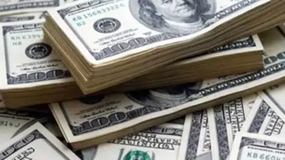 Dolar durmuyor! 4,52 ile başladı…