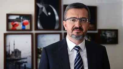 Burhanettin Duran: Aziz şehitlerimizi rahmetle, gazilerimizi minnetle yad ediyorum