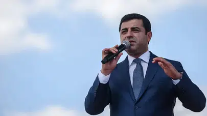Demirtaş: İnsanlar AKP iktidardan düştükten sonra işsiz kalırım diye düşünmemeli