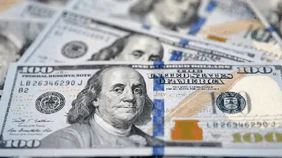 Dolar, 50 yılın en kötü performansını sergileyerek yüzde 10 değer kaybetti