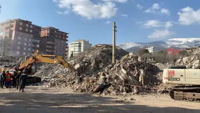 Depremde 151 cana mal olan müteahhitten yakalama kararı talebine ret!