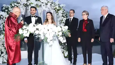 İYİ Parti Lideri Dervişoğlu'ndan düğünde 100 fidan bağışı desteği!