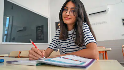 LGS Aydıncık Birincisi Kurs Merkezi’nden: Duru Uzun 455 Puanla Zirvede!