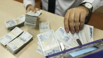 Yüksek faiz oranları sanayiyi ve bireyleri tehdit ediyor, bankaların kârları katlanarak artıyor