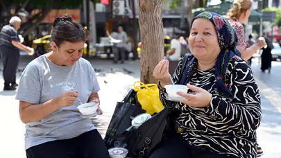 Mersin Büyükşehir Belediyesi, 20 Bin Kişiye Aşure Dağıttı!