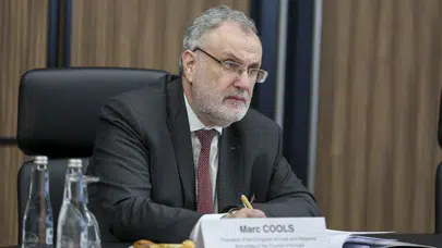 Cools'tan CHP'li belediyelere destek: Demokrasi ve özerkliğe vurulan darbelere dikkat çekti!