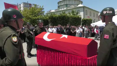 Şehit Üsteğmen Ege Akar, İzmir'de duygusal bir törenle son yolculuğuna uğurlandı