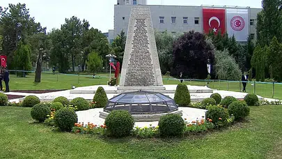 15 Temmuz'da şehitler anıldı, TBMM'de "Demokrasi Serüveni" sergisi açıldı