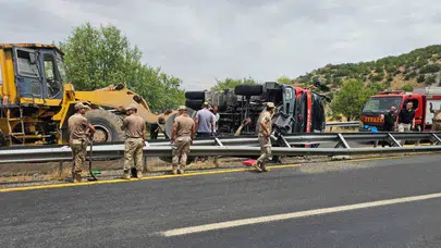 Diyarbakır’da Yangına Giden İtfaiye Aracı Devrildi: 1’i Ağır 3 Yaralı