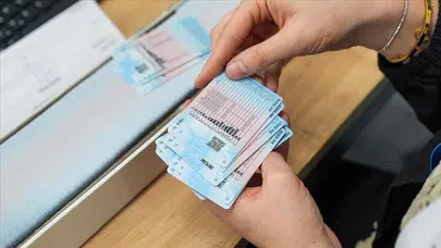 Eski Tip Sürücü Belgeleri İçin Son 3 Gün! Ücreti 15 TL'den 7.438 TL'ye Yükselecek