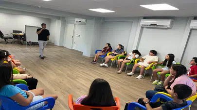 İzmir Çocuk Meclisi’nden Akran Zorbalığına Karşı Eğitim Hamlesi