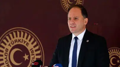 CHP’li Deniz Yavuzyılmaz: AK Parti Türkiye’nin Başını Yine Belaya Sokuyor