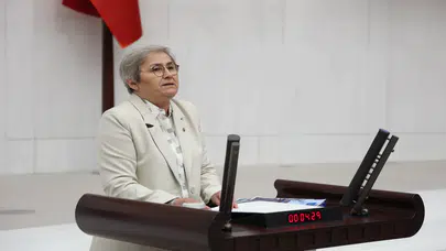 Ayça Taşkent TBMM’de Gündeme Getirdi: Adapazarı’nda Yeşil Alan Ticari Alana Dönüştürüldü