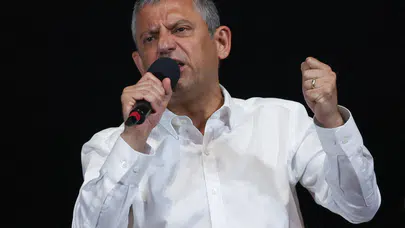 CHP lideri Özgür Özel, Cumhuriyet'i koruyacak, ayrımcılığa karşı tam ve eşit yurttaşlık vurgusu yaptı