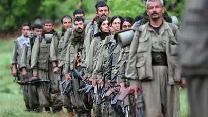 PKK Üyesi, Süleymaniye'de Silah Bırakma Töreniyle Barış Çağrısını Destekledi