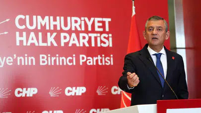 CHP lideri Özgür Özel'den Halk TV ve Sözcü TV çıkışı: Bağımsız medyaya saldırıdır