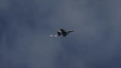 İsrail'in Yemen'e hava saldırıları: Hedefte Husilerin kritik noktaları ve deniz ticareti var