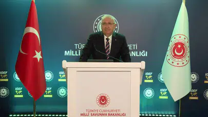Yaşar Güler, Tahsin Ertuğruloğlu ve Hanena Ould-Sidi ile IDEF 2025'de Bir Araya Geldi