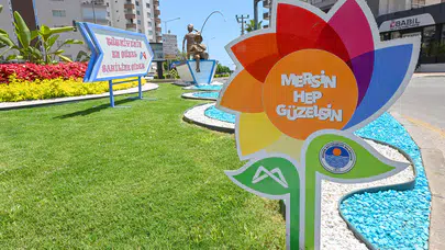 Mersin Büyükşehir, Kentin Renkli Dokusunu Daha da Canlandırdı Büyükşehir Mersin’i Çiçeklerle Bezemeye Devam Ediyor