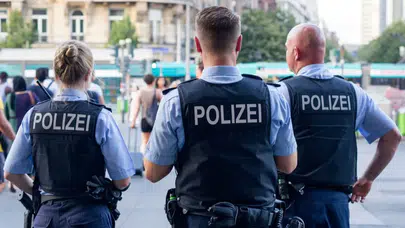 Almanya'daki sıkı sınır kontrolleri, polis sendikasından eleştiri aldı; verimlilik sorgulanıyor