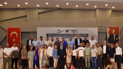 Başkan Ahmet Akın, Ayvalık Muhtarlarıyla Yönetişim Toplantısında Buluştu