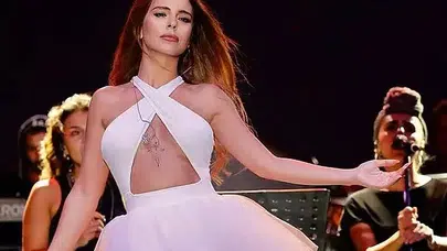 Simge Sağın’dan Doğum Günü Paylaşımı: “Zorlandım, Kaybettim, Kazıklar Yedim”