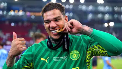 Osimhen’den Sonra Kaleye Dev Yatırım mı Geliyor? Ederson İsmi İçin Süreç Nereye Gidiyor?