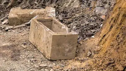 Temel kazısından 2000 yıllık Kadıköylü çıktı