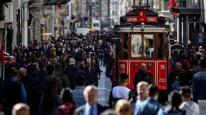 Türkiye’nin Nüfusu 85,8 Milyon: TÜİK Dönemlik Verileri Açıklandı
