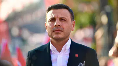 CHP İstanbul İl Başkanı Özgür Çelik: "Bu operasyonların siyasi olduğunu tüm Türkiye görüyor"