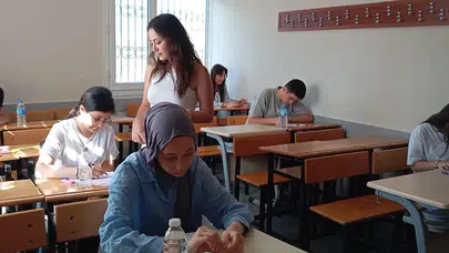 Bayraklı'da 11. Sınıf Öğrencileri İçin Ücretsiz Eğitim Sınavı 3 Eylül'de Yapılacak