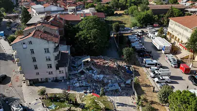 Bakan Kurum: Sındırgı'da 6,1'lik deprem sonrası 75 yapıda hasar tespit edildi!