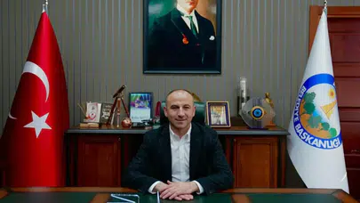 Tutuklu Başkan Yardımcısı Daka, babasının cenazesinde jandarma eşliğinde yer aldı