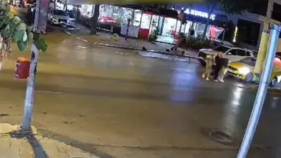 İstanbul'da karşıdan karşıya geçen ailenin önünde drift yapan taksi şoförü yakalandı!